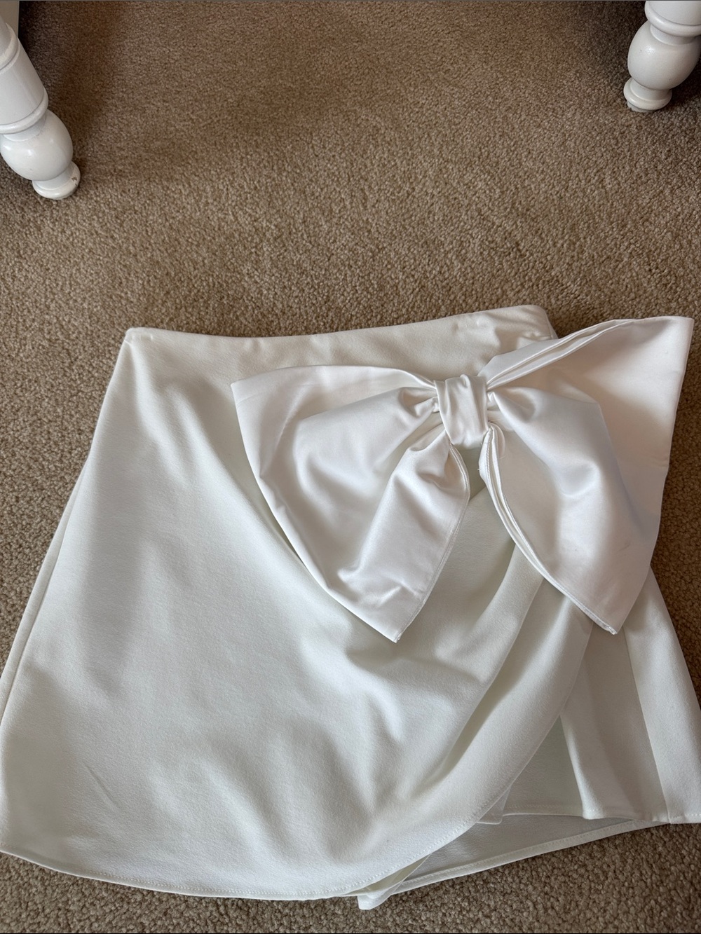 White Bow-Accent Mini Skort